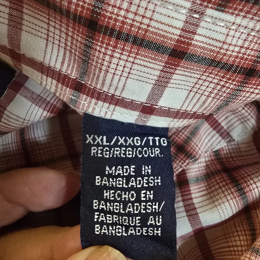 Wrangler Men's Red and White Plaid Button Down Shirt - Picture 6 of 6